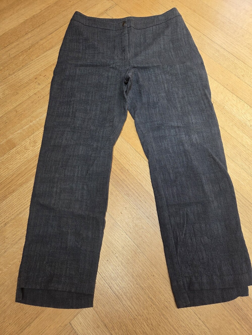 Babette Straight Leg Textured Pant In Navy SIze XS